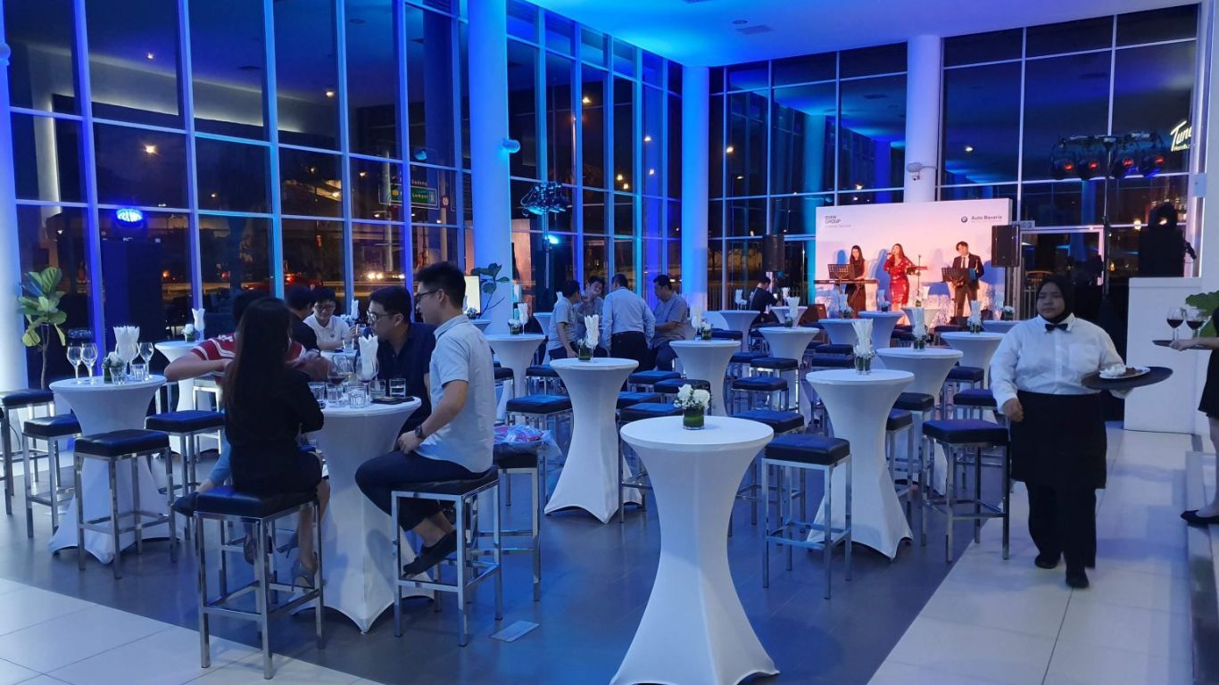 Chase The Light Relay